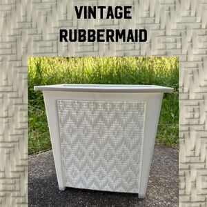 Vintage Hard Plastic White Faux Wicker Rubbermaid 13” Waste Basket Trash…